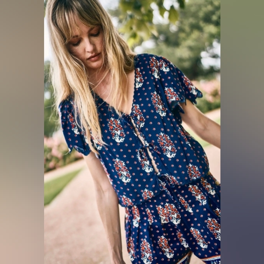 HUNTER BELLHunter Bell Bardot Top$380.00 Size M